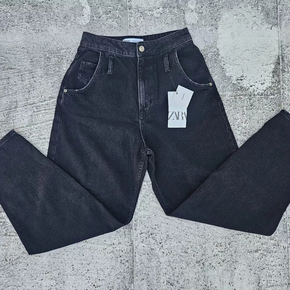 Zara Black High-Waist Straight Jeans